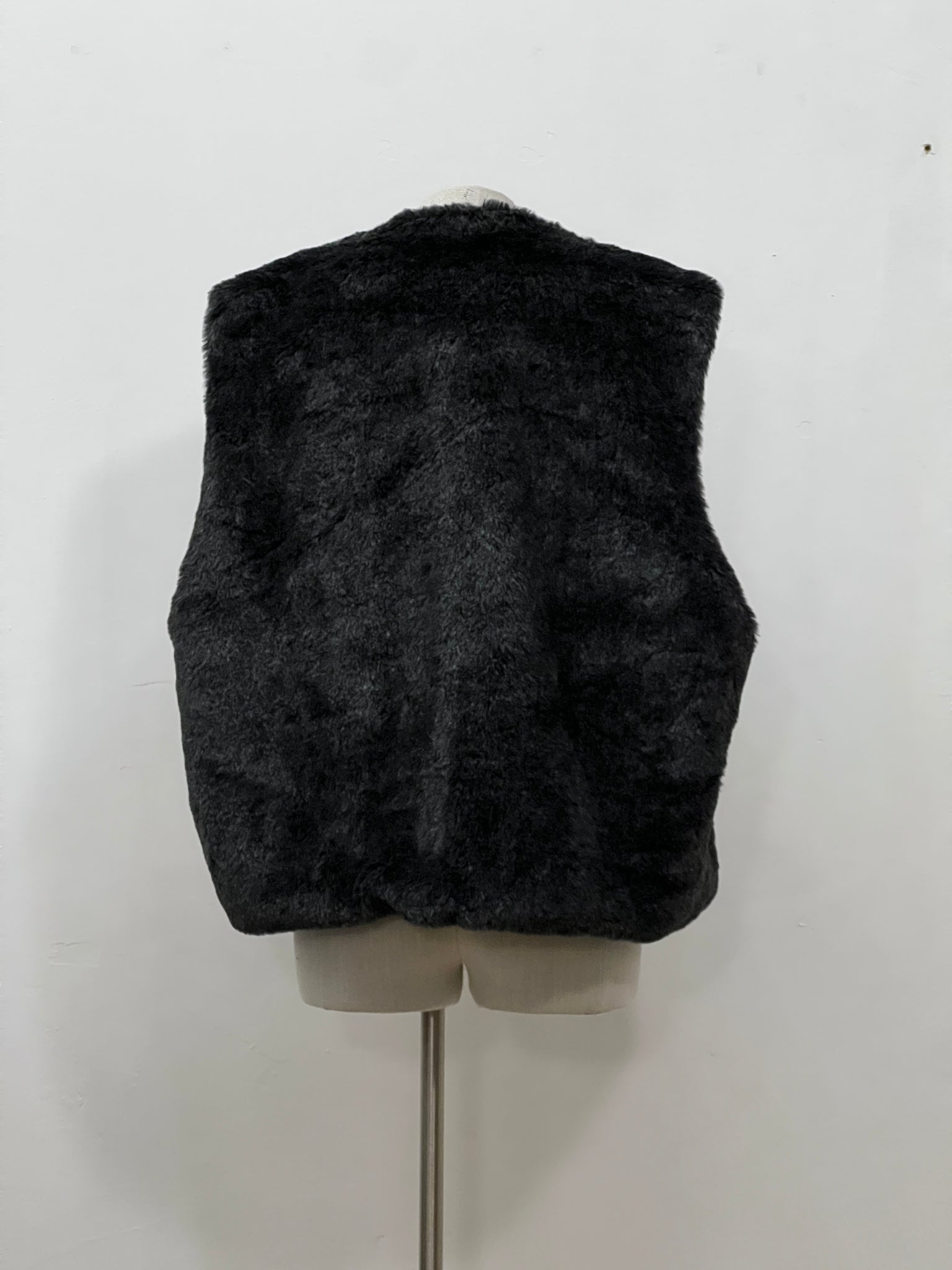 runway faux short pile fur vest