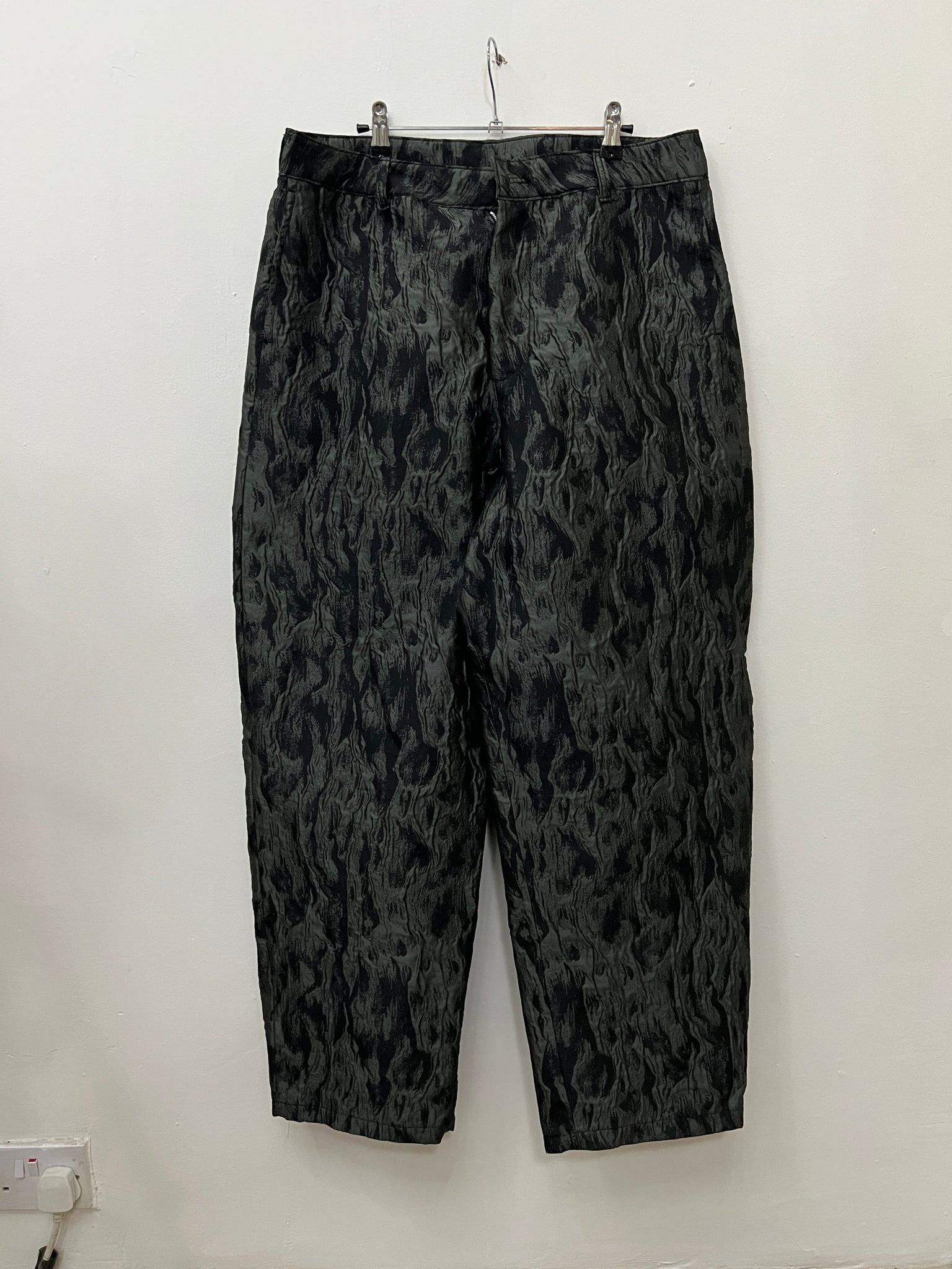 runway sample jaquard trousers