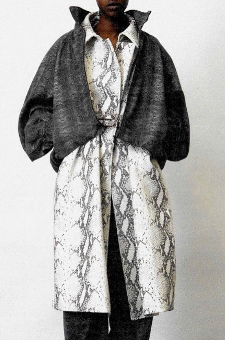 faux leather snake coat -sleevelest vest